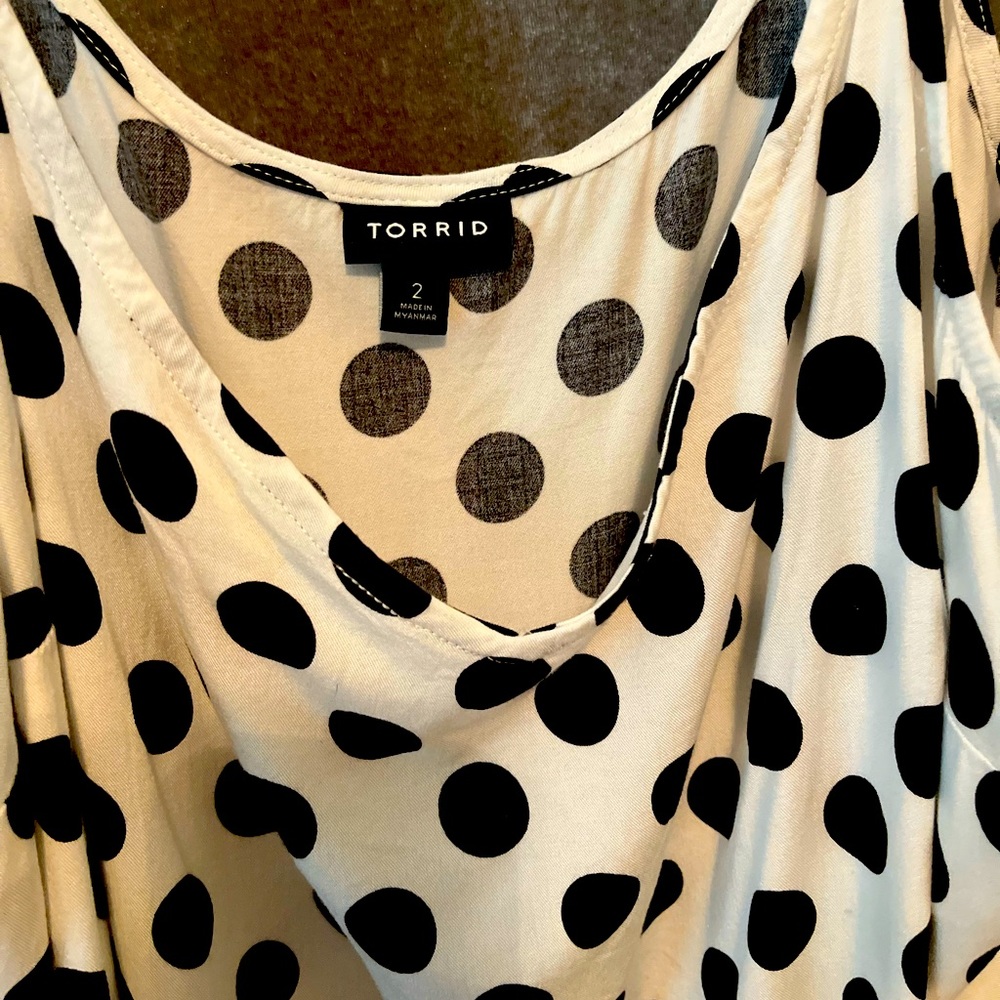 TORRID polka dot tank /camisole  ( size 2)